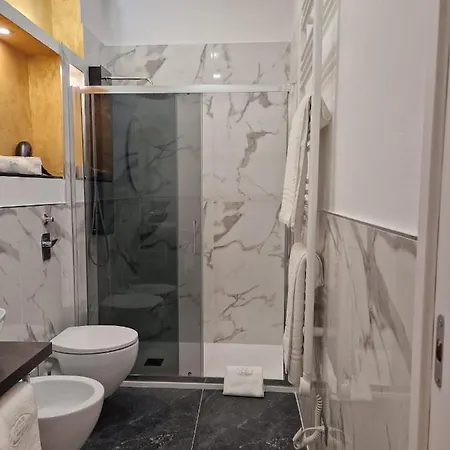 N&ghomesweethome Gogh Elegante E Confortevole Апартаменты *