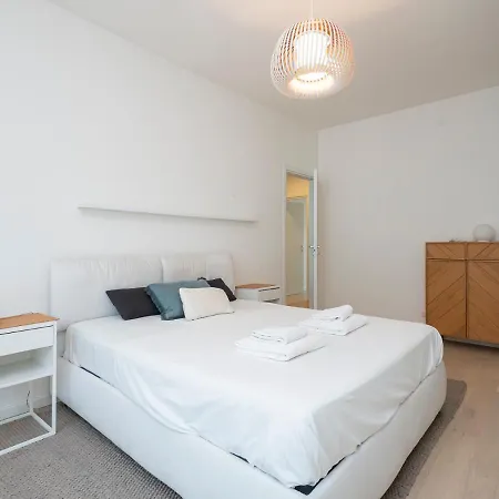 Apartamento Youhosty - Grazioli 4 *