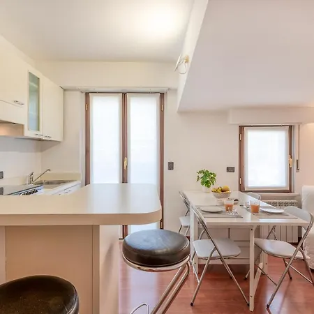 Ferrucci, 6 - Monolocale Al Settimo Cielo 公寓 米兰