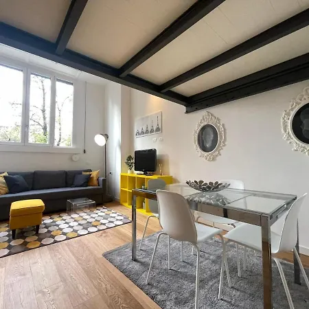 דירה Navigli Design Loft - 7 Stops From Duomo, Ac, Netflix מילאנו
