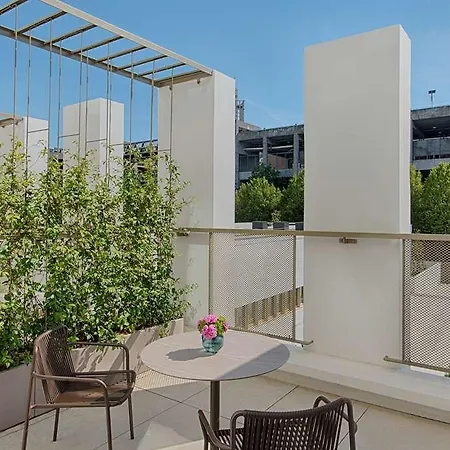 Hotell Nh Collection Life 4*