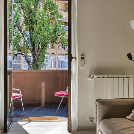 Joivy Vibrant 2bed With Balcony *