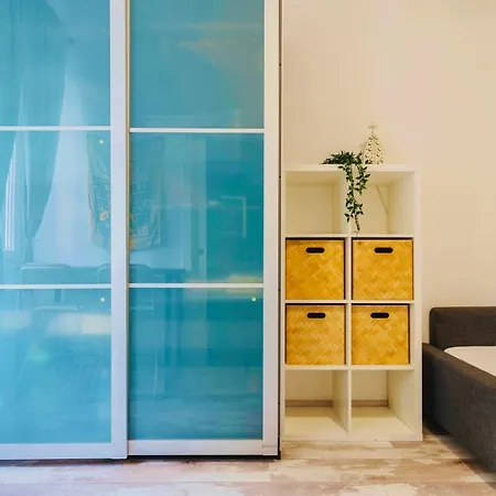 18 Minuti Dal Duomo, Soffitto Con Nuvole Colorate, Favoloso E Accogliente Con Wifi, Netlifx Per 4 Persone Lägenhet Milano