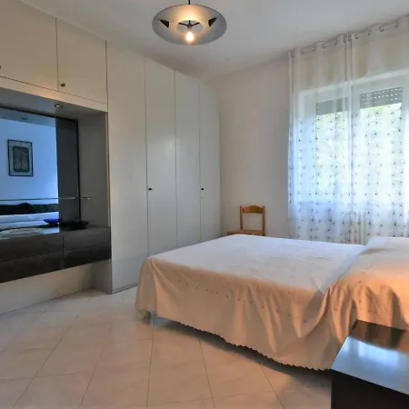 Mac Mahon By Interhome * Milan