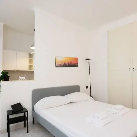 Ihost - Premuda 17 * Milão