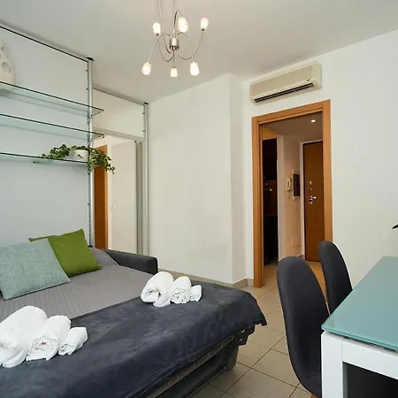 Daire Design House A/c Wifi 20 Minutes From Duomo *