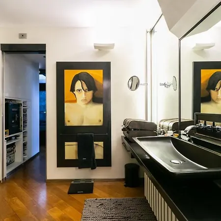 בית נופש Penthouse Eleganza 4-bedroom מילאנו