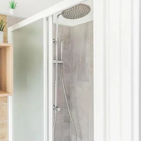 Eden House Sansiro-duomo Netflix & Design Apartament *