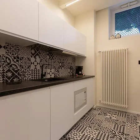 Pay60 -crescenzago- Luxury Yellow House *