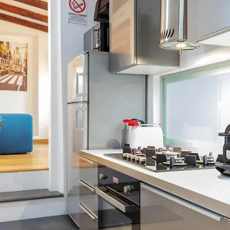 아파트 Loft Artigianale: Design In Legno E Terrazzo Panoramico Su 밀라노