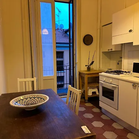 Xenia - Bright And Elegant Apartment Milan