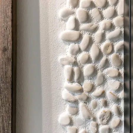 Loft Artigianale: Design In Legno E Terrazzo Panoramico Su Apartment