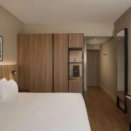 Nh Buenos Aires Hotel *