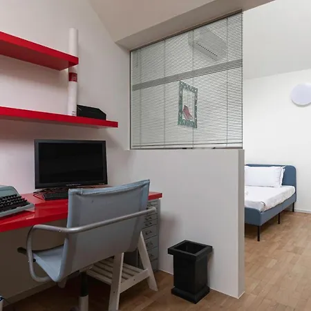 Italianway - Cucchiari 26 * Milano