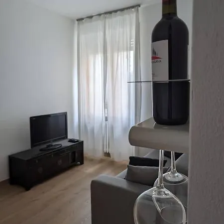 شقة Modern And Comfortable Near The Subway