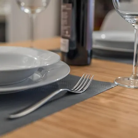 Duomo In 10 Minutes - Quiet With Free Netflix And Wifi Appartamento