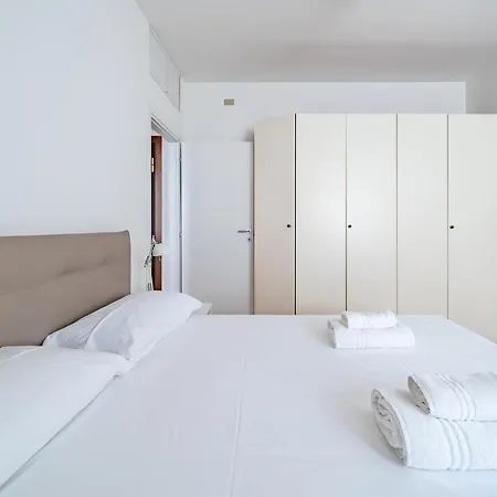 Cozy X4 - 450 Far From Lambrate Fs *