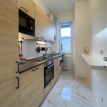 Celentano 25 - Meti Apartment