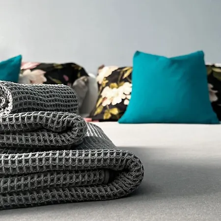 Prestigioso Trilocale Sui Navigli Con A/c & Wi-fi *