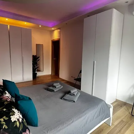 Apartament Prestigioso Trilocale Sui Navigli Con A/c & Wi-fi *