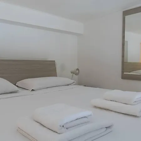 Youhosty - Desenzano 7 Apartmán *