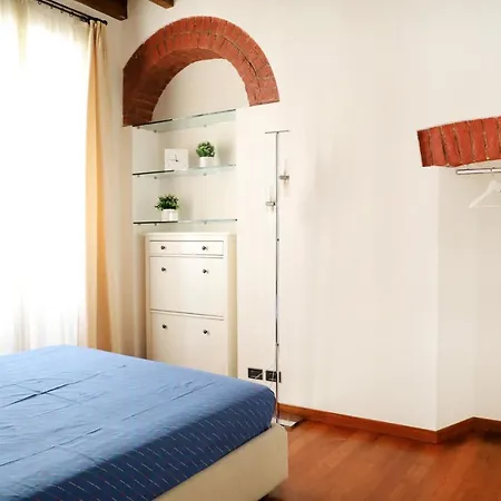 Duca Di Porta Romana, Viaorti Lejlighed