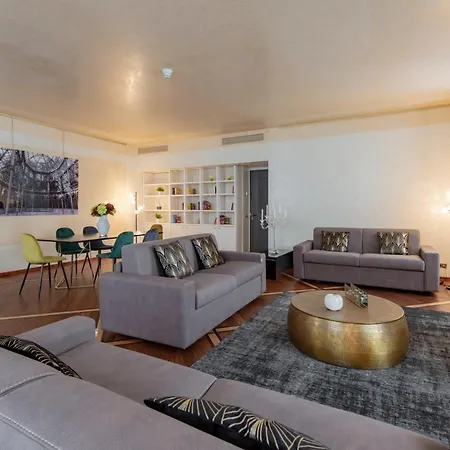 Royal - Luxury Duomo Apartment