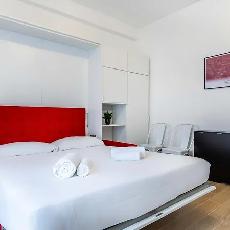 Prada & Bocconi - Cozy Studio, Fast Wifi, Tram Apartment Milan