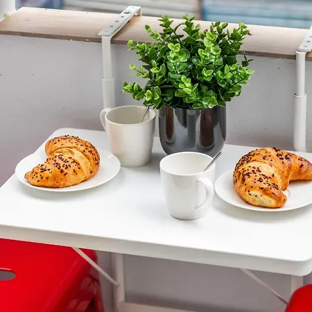 Prada & Bocconi - Cozy Studio, Fast Wifi, Tram Apartment