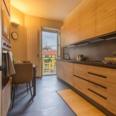 Apartment Modern & Bright 2 Bedroom Flat 50m From M4 Stop *