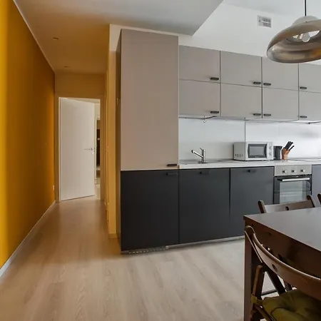 Joivy Vibrant 2bed With Balcony Milan