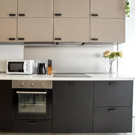 Joivy Vibrant 2bed With Balcony *