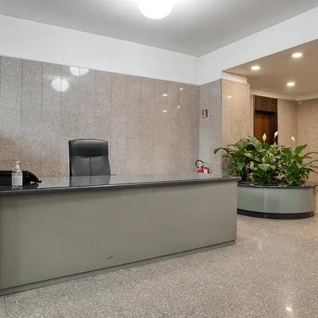 Apartment Joivy Vibrant 2bed With Balcony