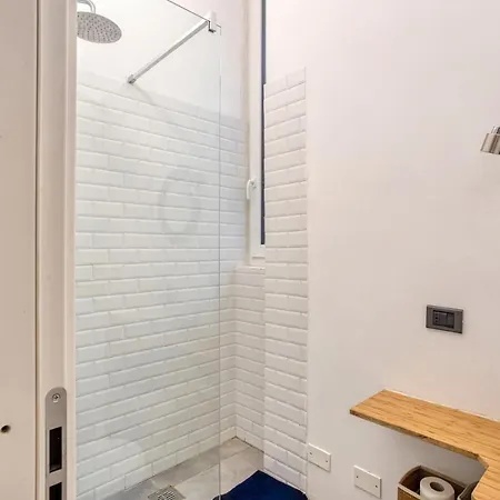 Апартаменты Joivy Modern And Spacious Family Flat