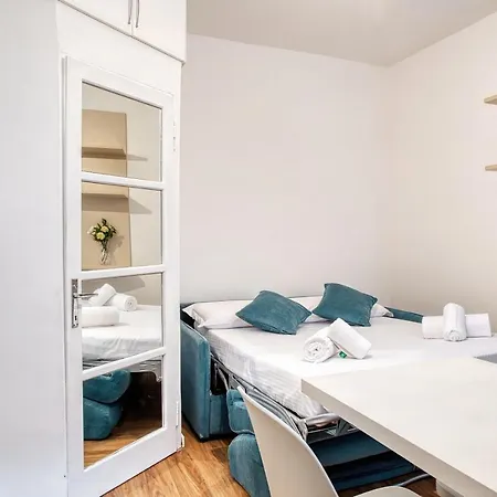 Apartment Joivy Compact Studio Near City Centre *