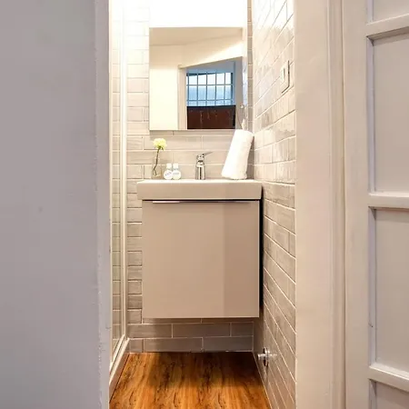 Joivy Compact Studio Near City Centre Milan