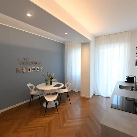 Your Window On The City - Via Gioia Milán