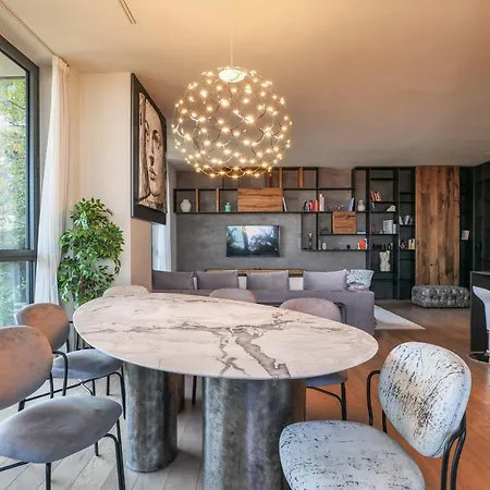 Luxury In Bosco Verticale Isola شقة