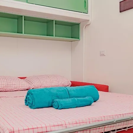 Lovely - 15 Minutes To Duomo Apartment