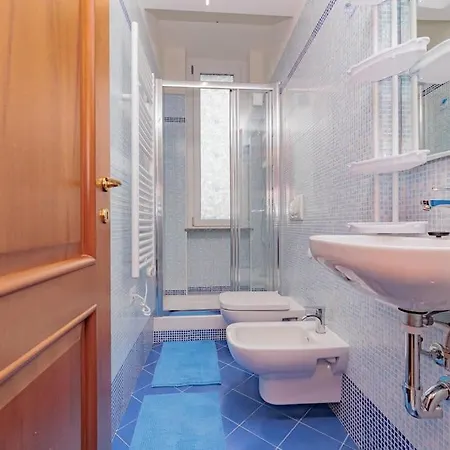 Apartament Lovely - 15 Minutes To Duomo *