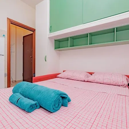 Apartament Lovely - 15 Minutes To Duomo