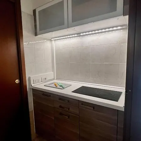 Urban House - Comfy Flat Navigli Center דירה מילאנו
