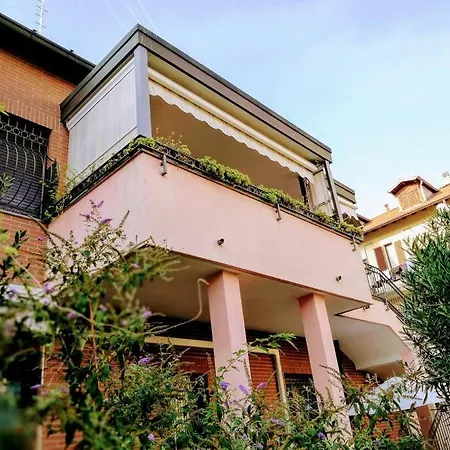 Un Insospettabile Angolo Verde In Citta * Mediolan