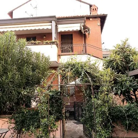 Un Insospettabile Angolo Verde In Citta Apartament