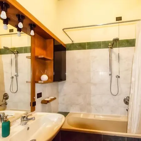 Un Insospettabile Angolo Verde In Citta מילאנו