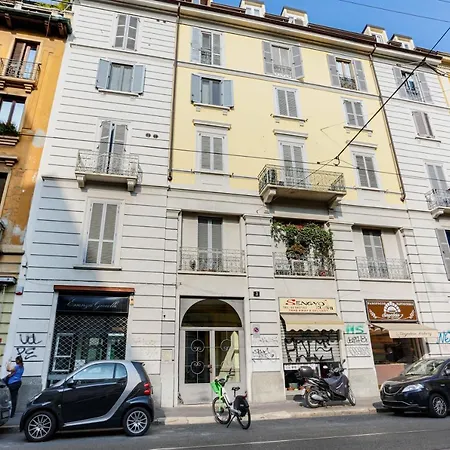 The Rent - Lovely Two-room In Porta Romana Apartment *