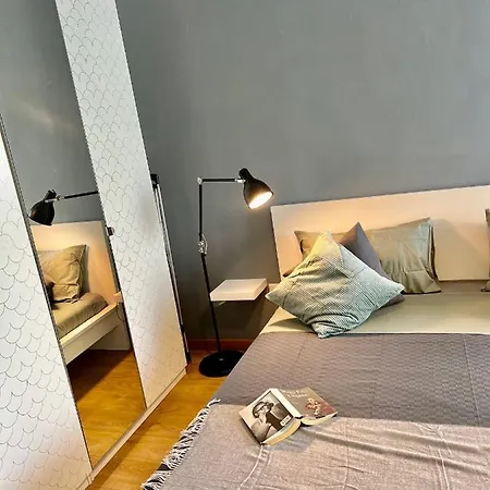 Apartament Cozy 3 Km Away From Duomo