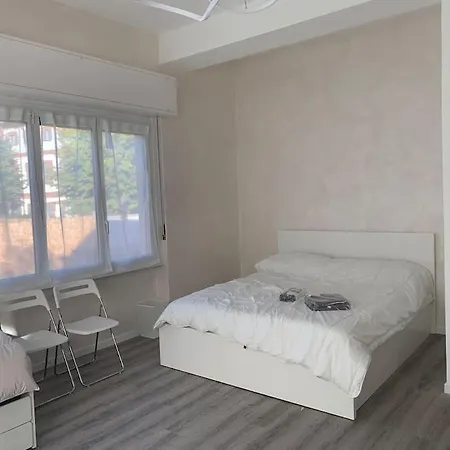 Sunny -entire Center- 24h Check-in *