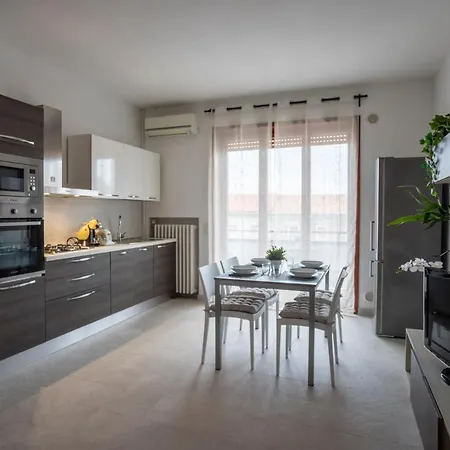 Tortona -navigli Free Parking Penthouse Con Wifi Daire