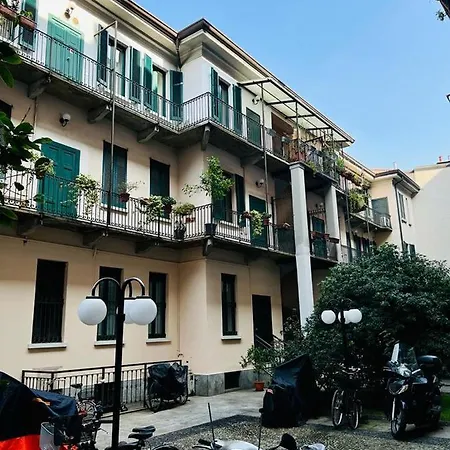 Sensational Navigli Милан